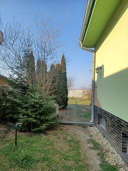 Predaj 5 izb. RD na peknom pozemku s výmerou 800 m2 - 2