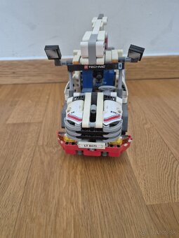 Lego technic Bucket Truck 8071 - 2