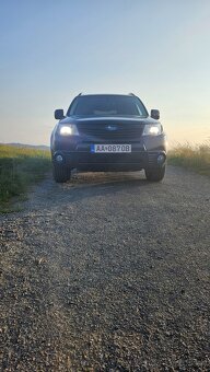 Predám Subaru Forester 2.0 benzin r.v.2011 - 2