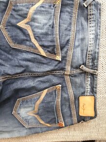 Panske jeansy Hugo Boss, Pepe jeans a McNeal - 2
