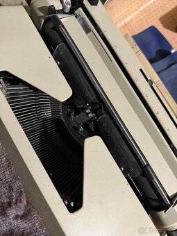 Písací stroj CONSUL - 2