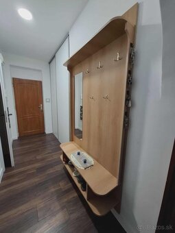 Predám drevenú predsieňovú zostavu - 2