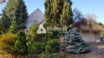 Predám RD pre veľkú rodinu alebo firmu v Nitre - Čermáň. - 2