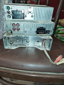 Predám autorádiá aj repro - 2