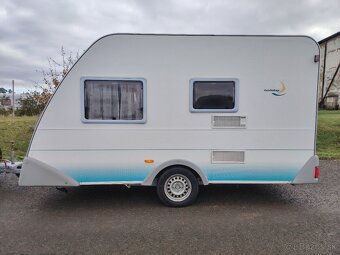 Eifelland E350-extra lehký, spaní pro 4, předstan - 2