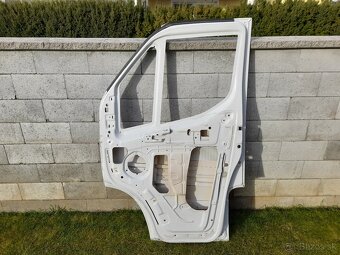 IVECO DAILY predne prave DVERE,BLATNIK,ZRKADLO .r.v.2014-24 - 2