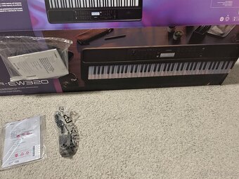 Predám klavír Yamaha PSR-EW230 -nový - 2