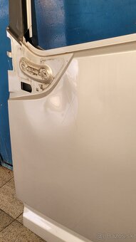 VOLVO FH4 dvere mierne poskodené, masky.. - 2