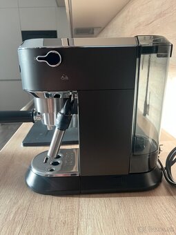 Pákový kávovar De'Longhi Dedica - 2