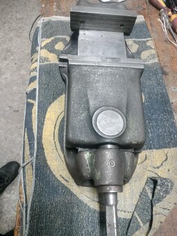 Strojný zverák (č.2) - 2