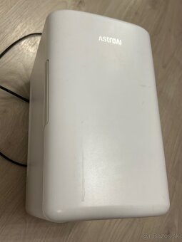 Bezkompresorová termoelektrická minichladnička - 2