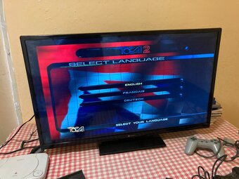 Playstation 1 / PS one (SCPH-102) + hry + ovladač - 2