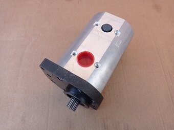 Čerpadlo na Zetor Proxima - 2