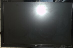 22'' LG FLATRON W2242TLCD  monitor , DVI-D - 2