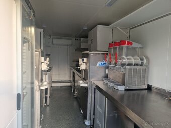 Foodtruck - skoro nový - 2
