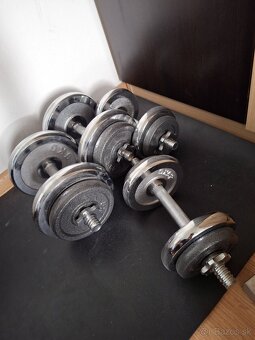 Činky na predaj 2x9kg + 2x16,5kg. Pozvarané rúčku na kliky - 2