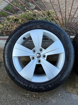 Škoda 215/55 R17 r17 - 2