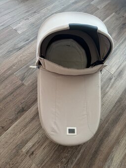 Predám CYBEX PRIAM hlbokú korbu Cozy Beige - 2