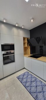 2 - izbový kompletne zrekonštruovaný a zariadený byt na PREN - 2