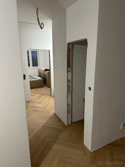 🛠️ Kompletné interiérové práce – podlahy, nábytok na mieru, - 2