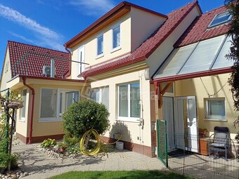 Veľmi pekný, priestranný rodinný dom s garážou a po… - 2