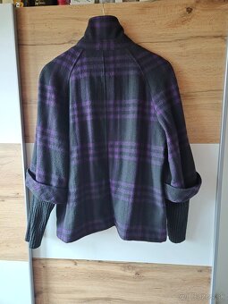 Prechodný kabátik čierno-fialovej farby - 2