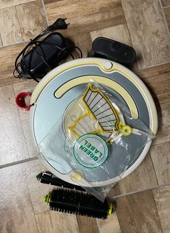Robotický vysávač IRobot Roomba - 2