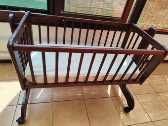 Drevená detská kolíska - 2