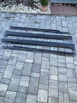 MERCEDES GLC BOČNÉ PRAHY - 2