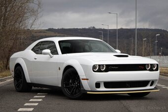 NOVÝ Dodge Challenger SRT 6.4 HEMI - 2