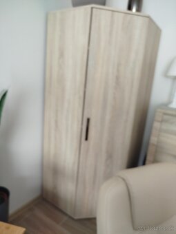 Rohová policova skriňa - 2