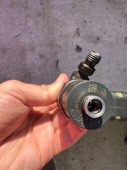 Vstrekovacie trysky BOSCH 0445110243 - 2