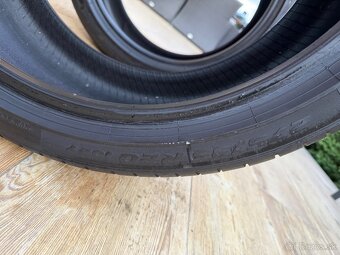 Pirelli 275/35 R20 - 2