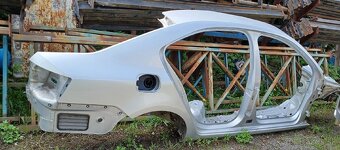 Škoda Octavia 3 bočnica - 2