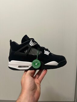 Jordan 4 White Thunder - 2