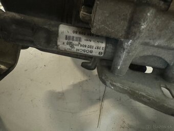 Motorcek stieracov peugeot 407 - 2