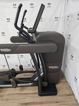 Eliptický trenažér Technogym vario artis 3.0 - 2