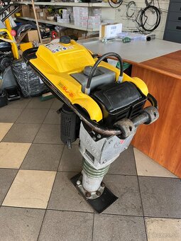 Vibracna zaba, noha, pech Wacker Neuson BS50-2i,2016, Bomag - 2