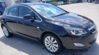 Opel Astra J 1.6i 85kw Automat - 2