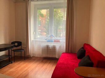 GARSÓNKA komplet zariadená pri v STAROM MESTE - 2