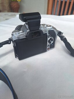 OLYMPUS OM-D E-M1 + príslušenstvo - 2