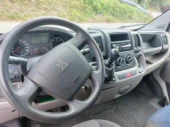 Predám dodávku Peugeot Boxer s ťažným zar. a platnou STK - 2