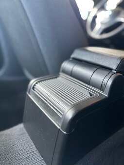 BMW E46 - Roletka zadného popolníka - 2