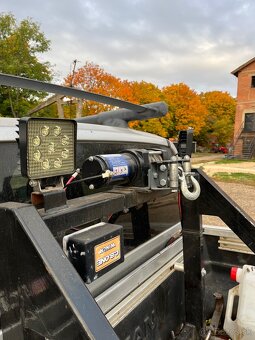 Rám do korby NISSAN NAVARA D40 - 2