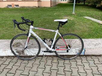 Cestný bicykel trek 1.1 one - 2