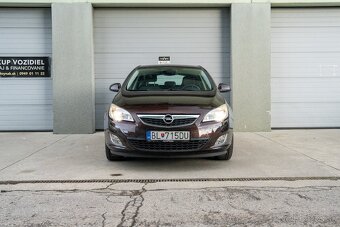 Opel Astra 1.4T 103kw M6, SR - 1.majitel - 2