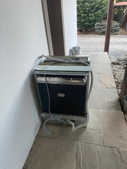 Umývačka riadu Whirlpool 6 series - 2