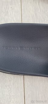Tommy Hilfiger - 2