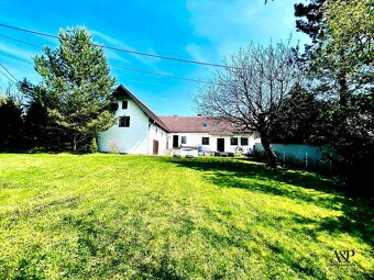 5 IZB. RD S DVOMI BYTOVÝMI JEDNOTKAMI, POZEMOK 2595M2, KOSTO - 2