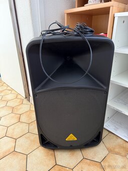 Behringer Eurolive B115W Aktívny reprobox - 2
